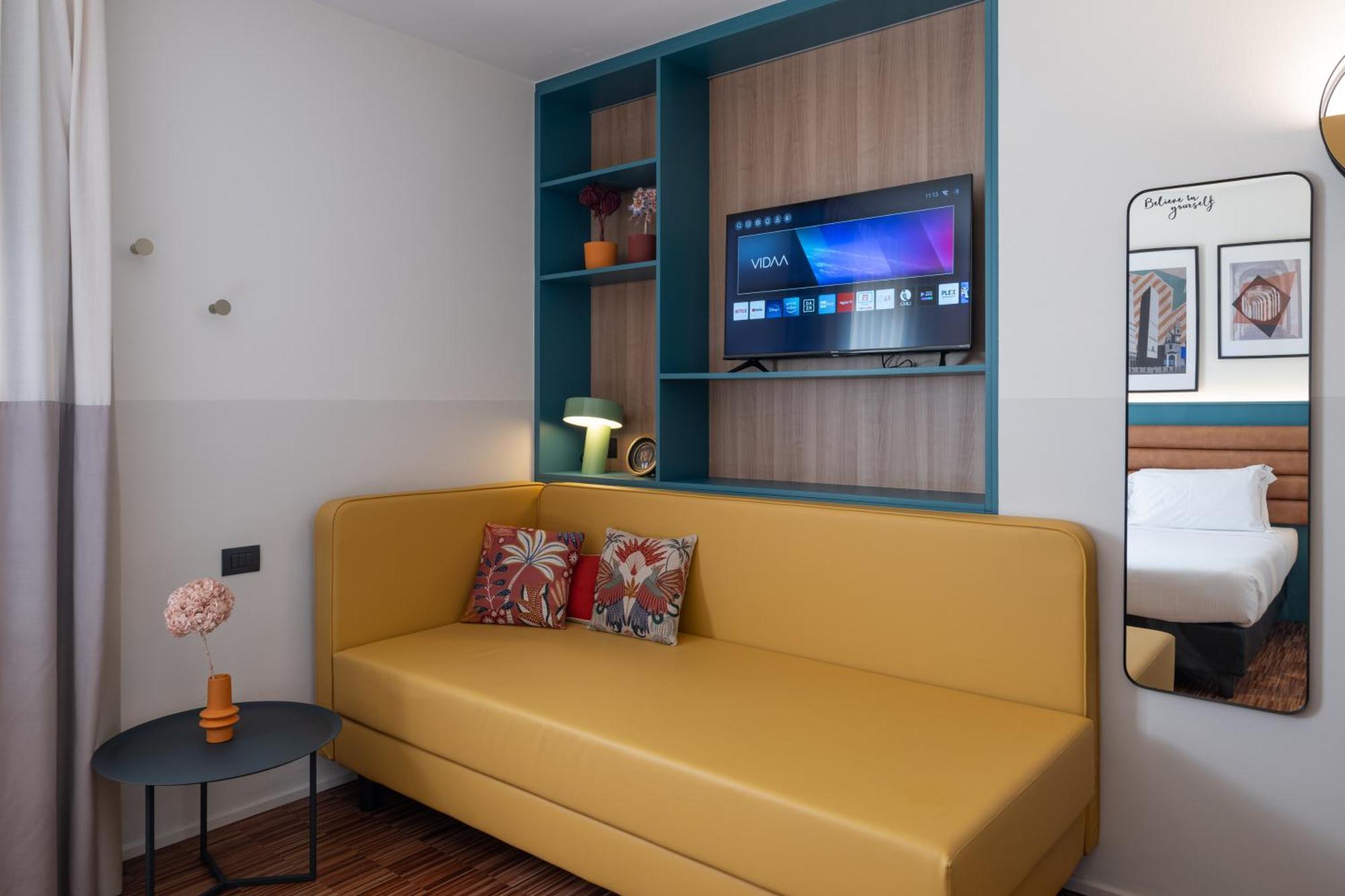 Bleis Hotel — Photos 1